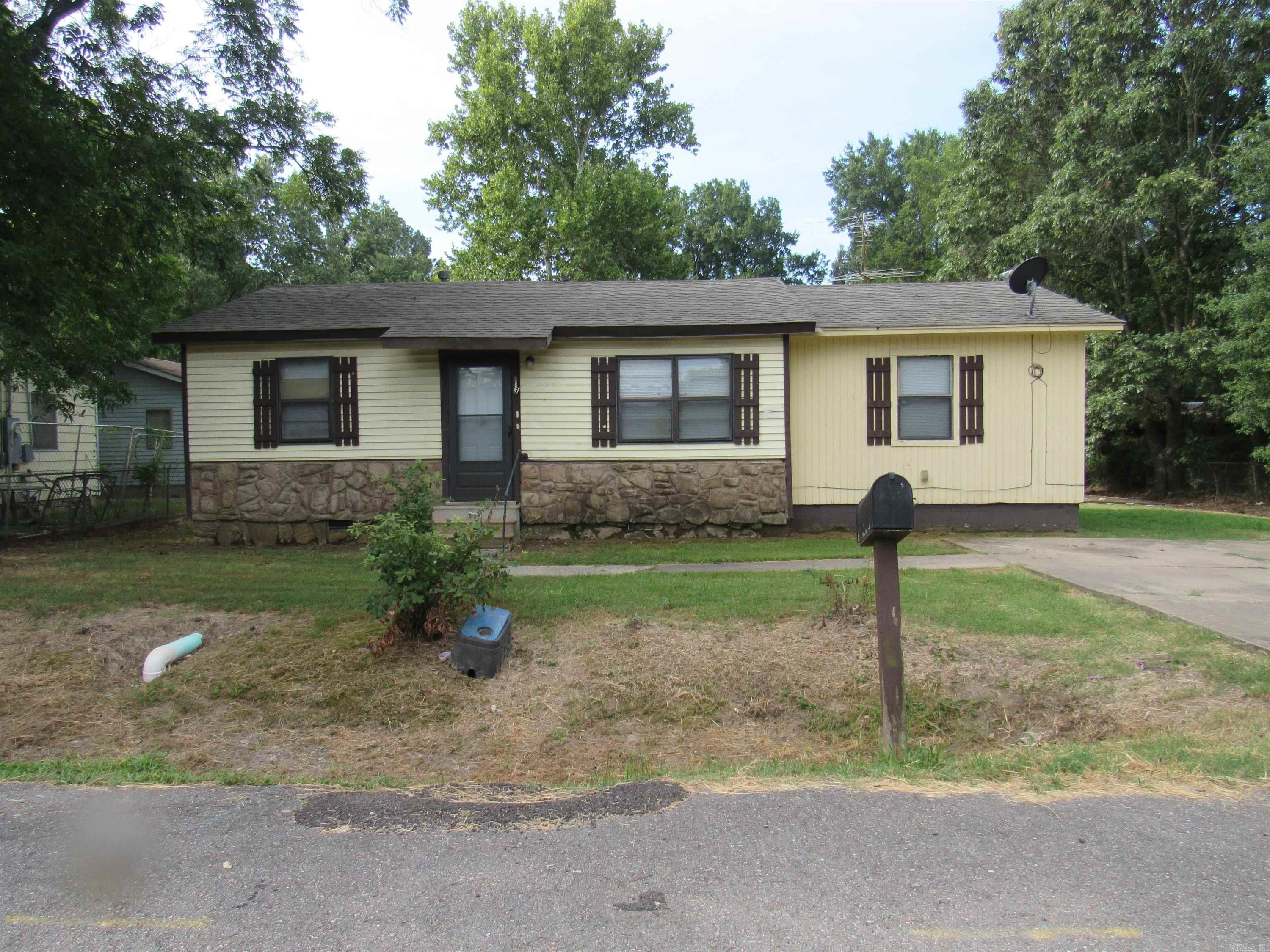 613 Hamburg Street